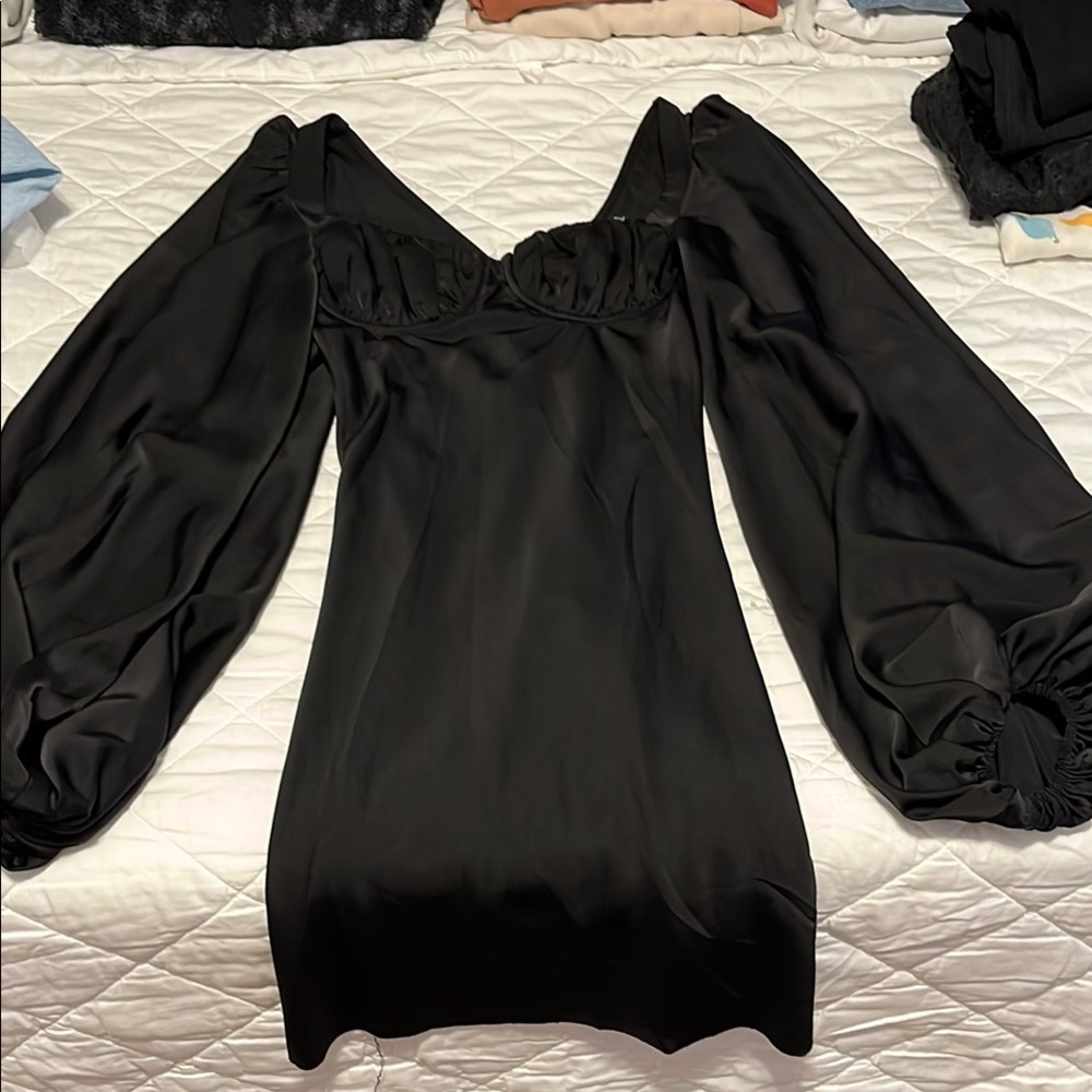 Jaeger & Stone Black Puff Sleeve Dress